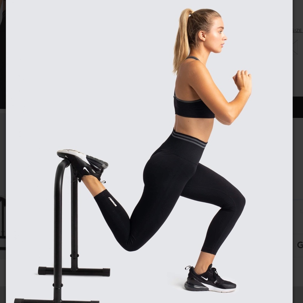 DOYOUEVENE SCRUNCH SEAMLESS LEGGINGS Sz S